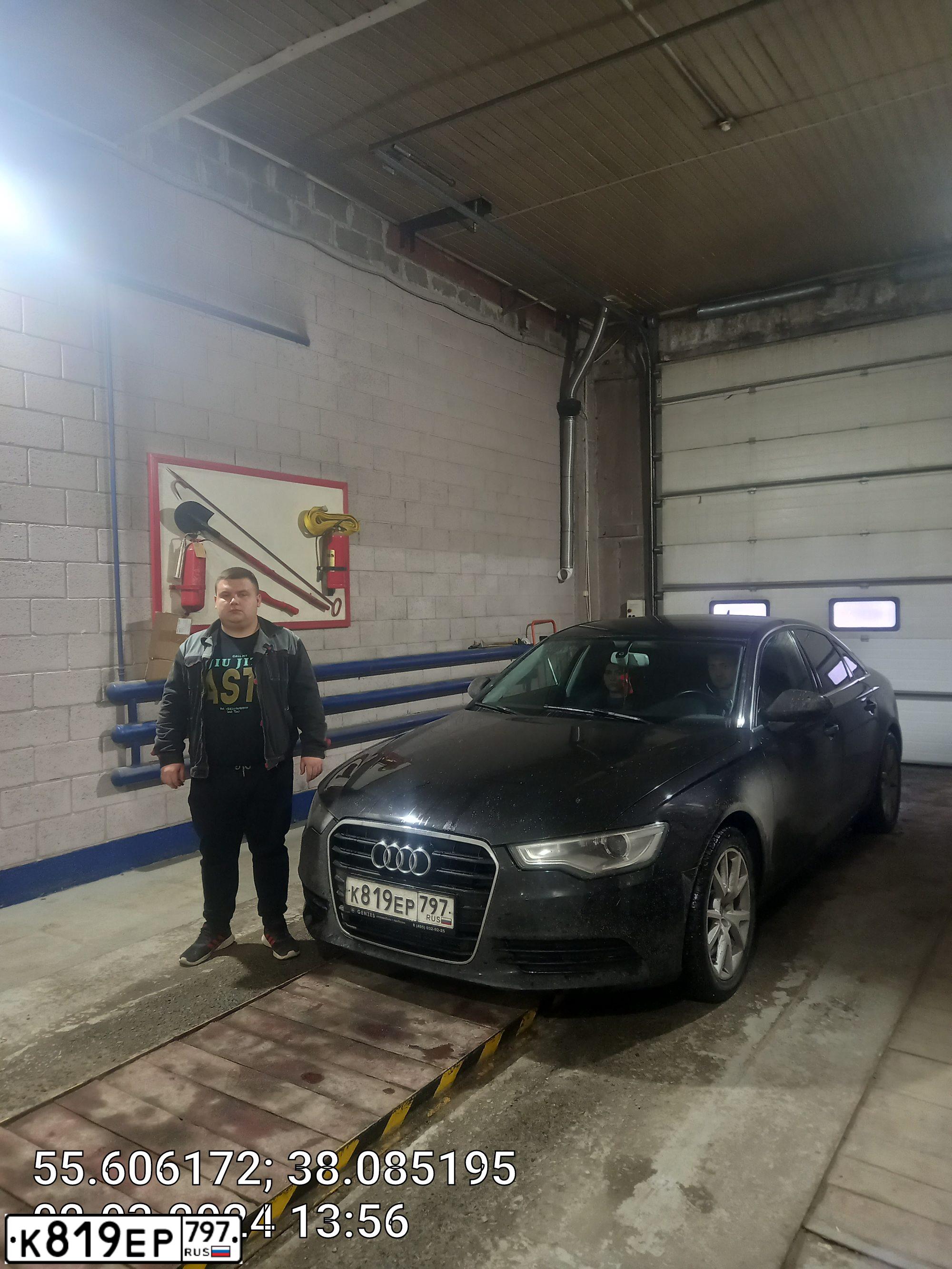Фото автомобиля AUDI A6, 2014 — госномер У933РВ790