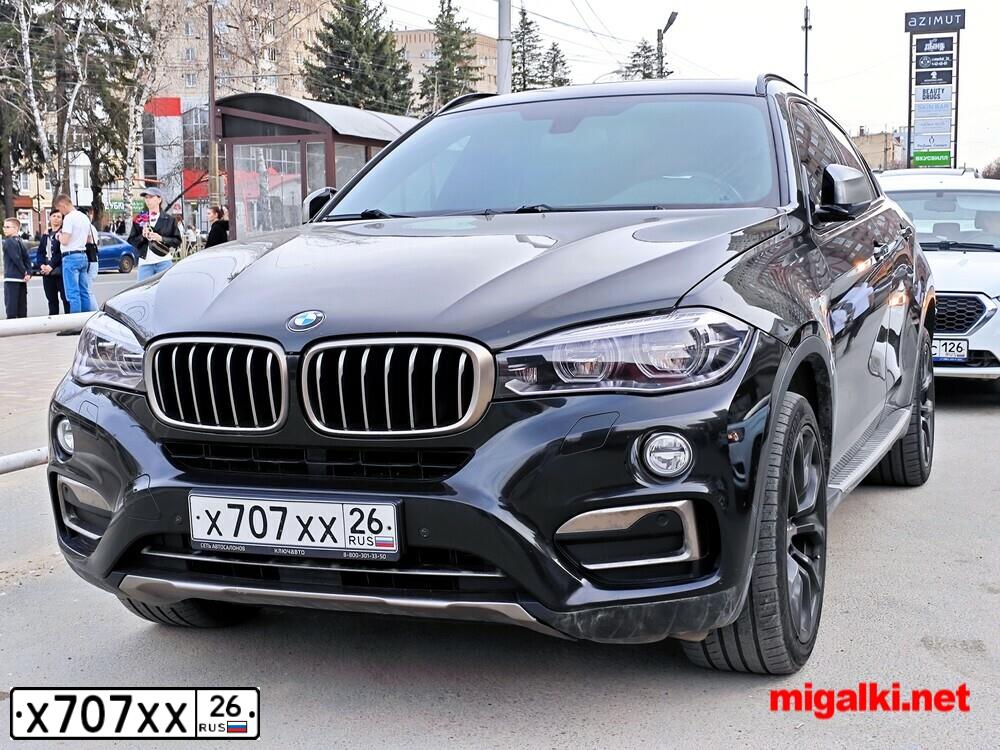 Фото автомобиля KIA MAGENTIS / OPTIMA, 2004 — госномер М298ММ26. Цвет: СИНИЙ