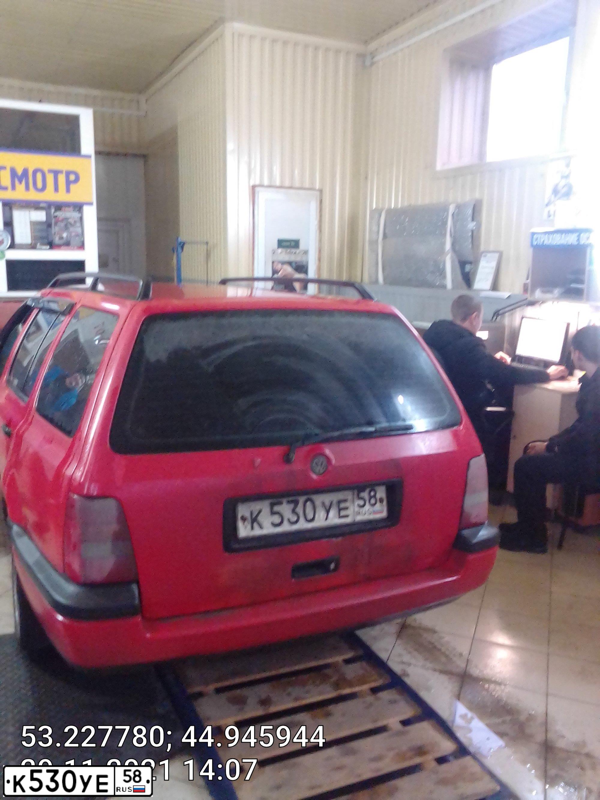 Фото автомобиля LADA 2121 NIVA, 2011 — госномер К530ХЕ58. Цвет: ТЕМНО-ЗЕЛЕНЫЙ