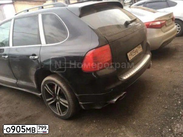 Фото автомобиля PORSCHE CAYENNE, 2006 — госномер М063КЕ67. Цвет: ЧЕРНЫЙ