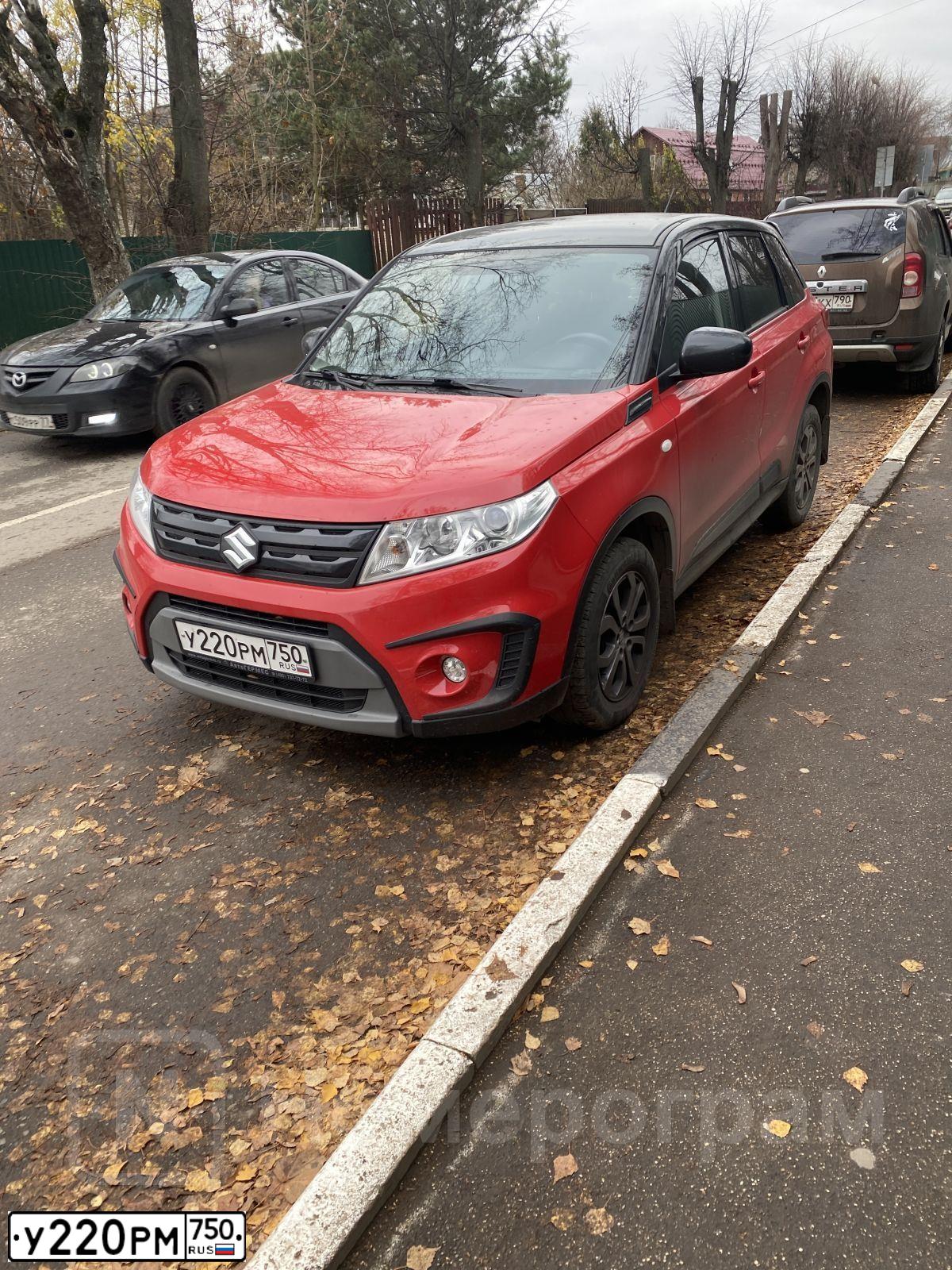 Фото автомобиля SUZUKI /GRAND/ VITARA, 2017 — госномер У220РМ750. Цвет: КРАСНЫЙ