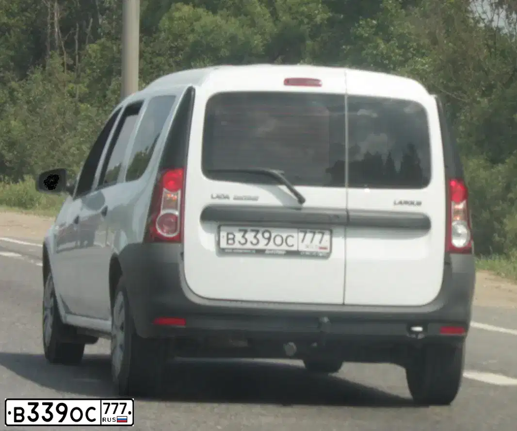 Фото автомобиля LADA LARGUS, 2015 — госномер В339ОС777. Цвет: БЕЛЫЙ
