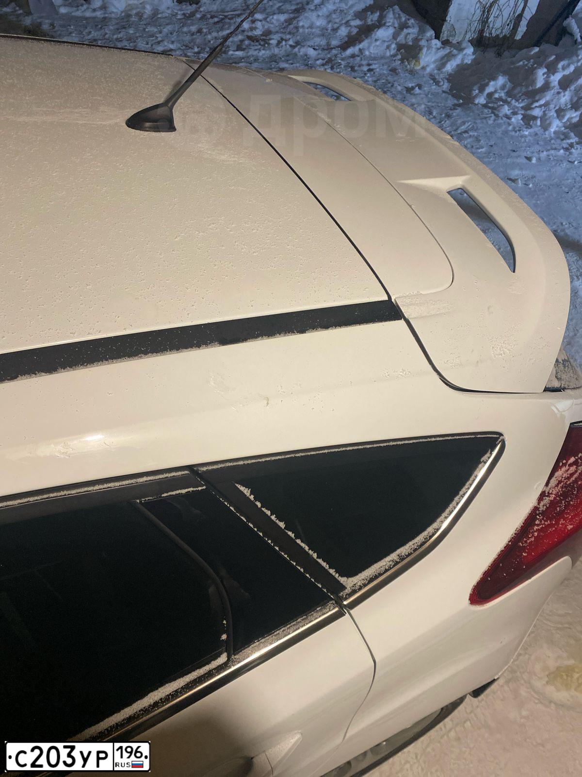 Фото автомобиля FORD FOCUS, 2013 — госномер Т101ХН196. Цвет: Белый