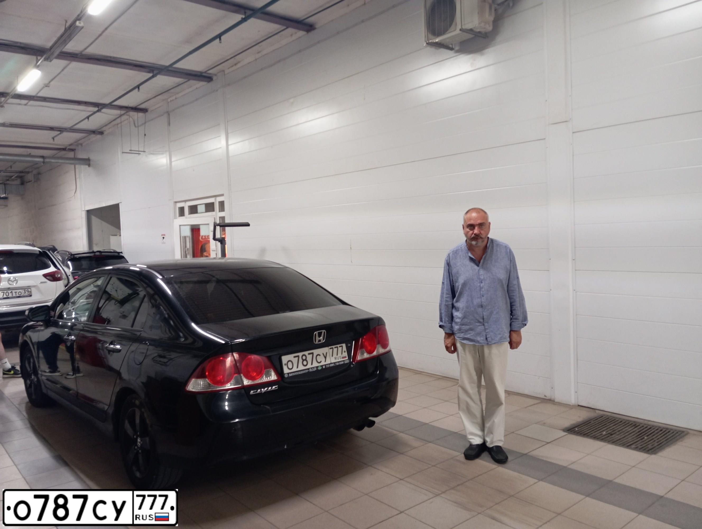 Фото автомобиля HONDA CIVIC, 2008 — госномер О787СУ777. Цвет: ЧЕРНЫЙ