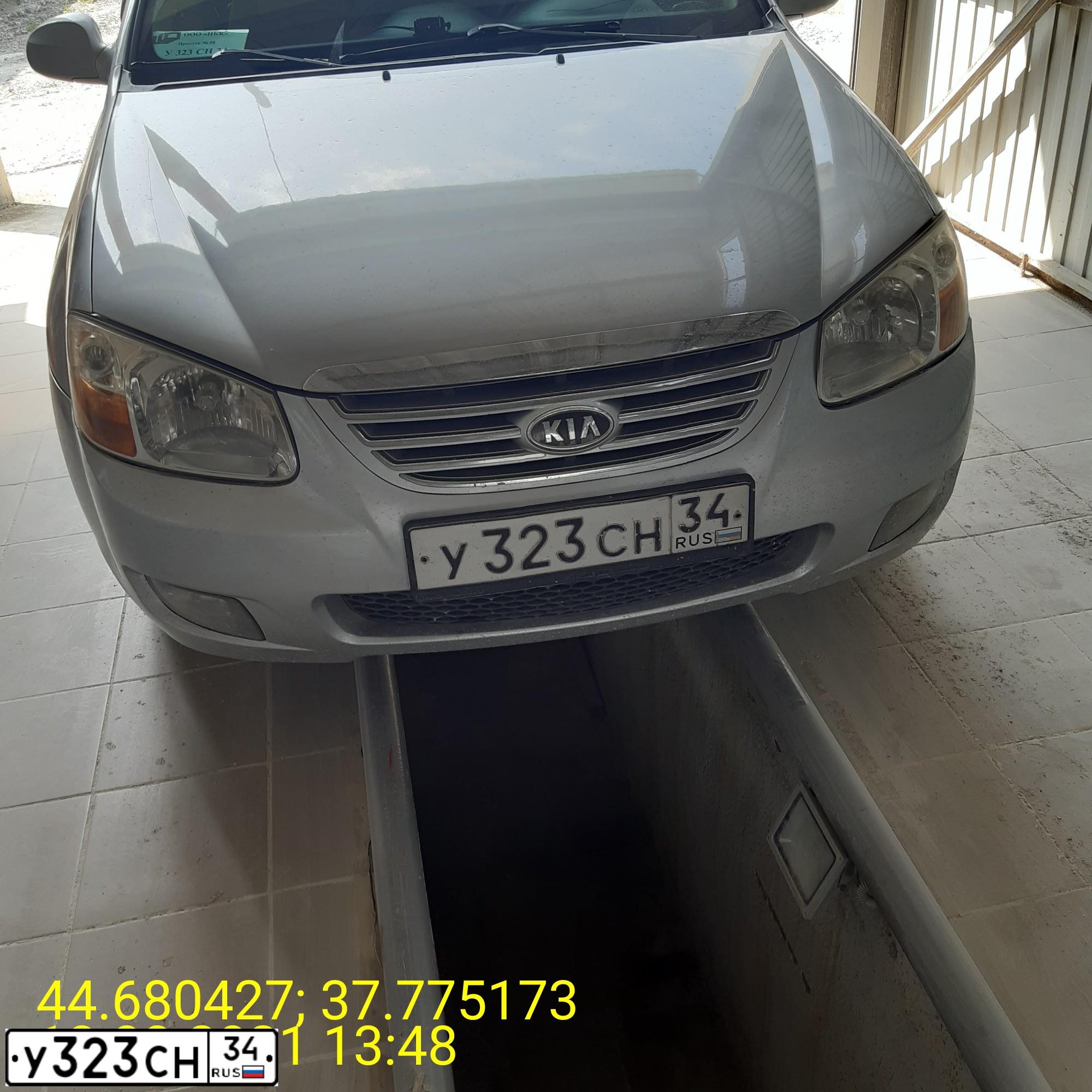 Фото автомобиля KIA CERATO, 2006 — госномер Т709ЕМ193. Цвет: Серебристый