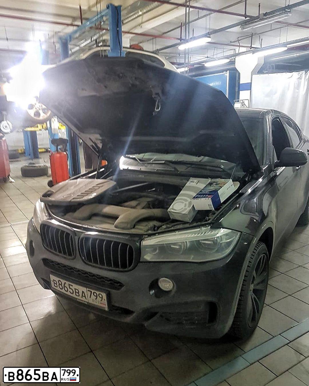 Фото автомобиля BMW X6, 2017 — госномер Т852КЕ58. Цвет: ЧЕРНЫЙ