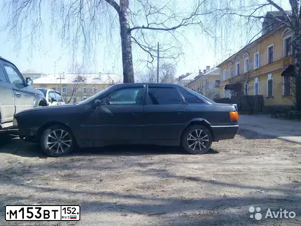 Фото автомобиля AUDI 80, 1990 — госномер У811ОТ77. Цвет: ЧЕРНЫЙ