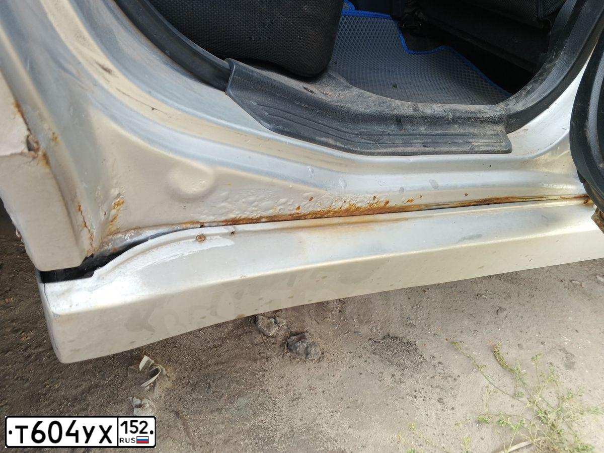 Фото автомобиля MITSUBISHI OUTLANDER, 2002 — госномер В200МУ152. Цвет: СВЕТЛО-СЕРЫЙ