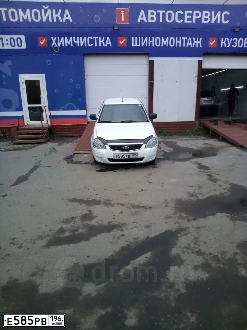 Фото автомобиля LADA 2170 PRIORA, 2017 — госномер Р020ХВ73. Цвет: Белый