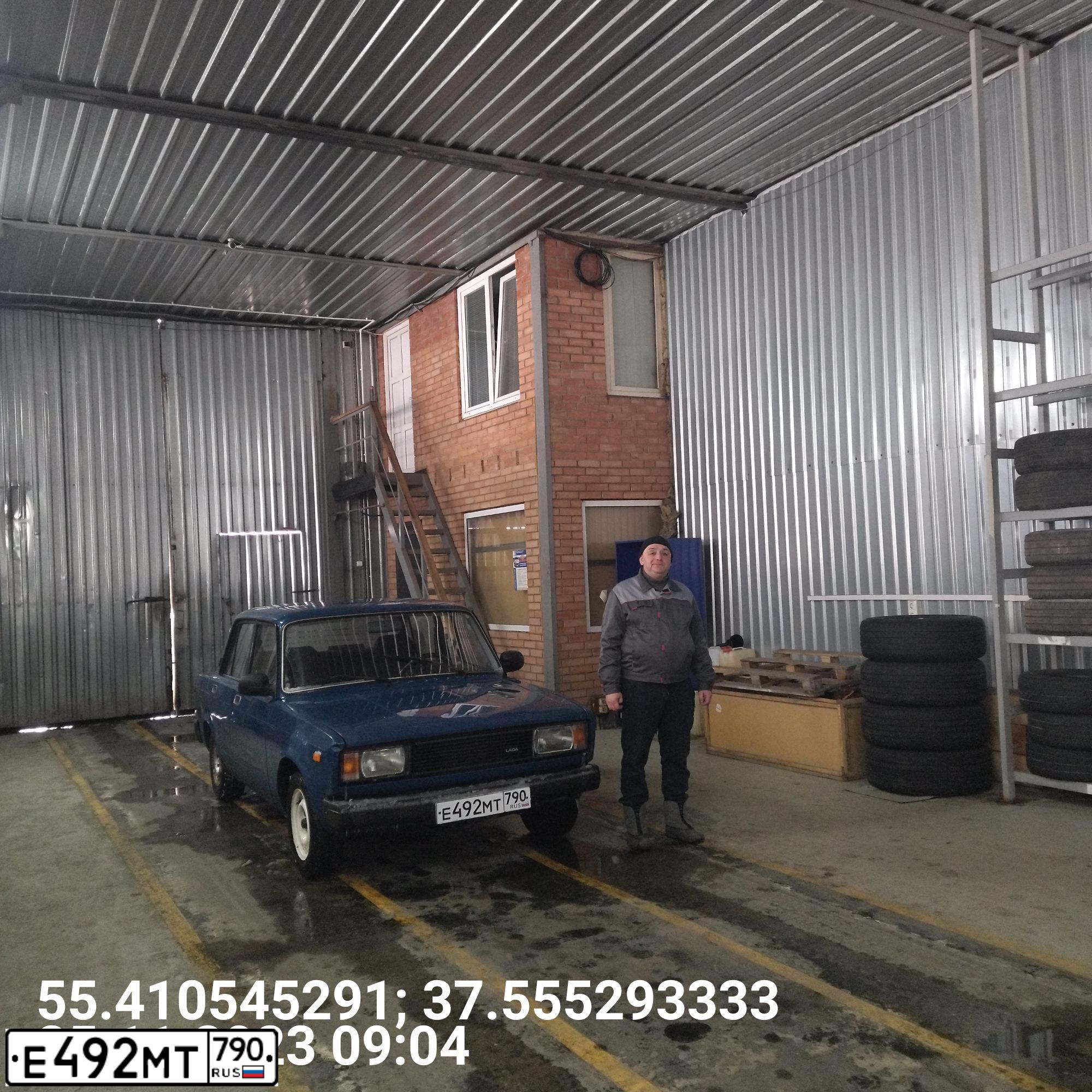 Фото автомобиля LADA 2105, 2004 — госномер В665ТР797. Цвет: ЗЕЛЕНЫЙ СИНИЙ