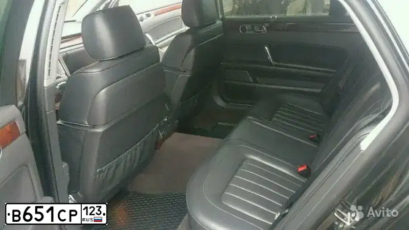 Фото автомобиля VOLKSWAGEN PHAETON, 2008 — госномер У151НМ761. Цвет: ЧЕРНЫЙ