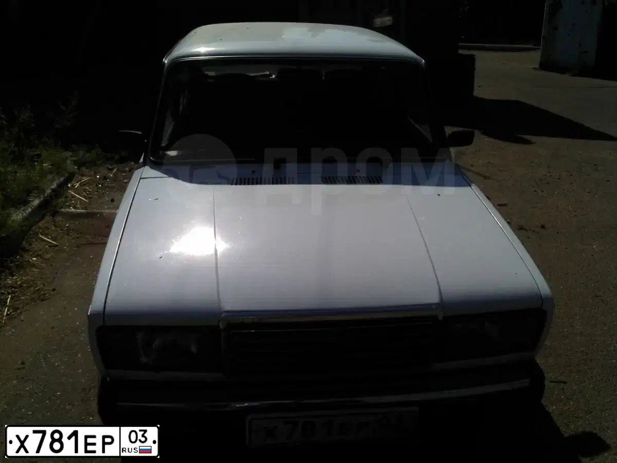 Фото автомобиля LADA 2107, 2008 — госномер Х781ЕР03. Цвет: ЯРКО-БЕЛЫЙ