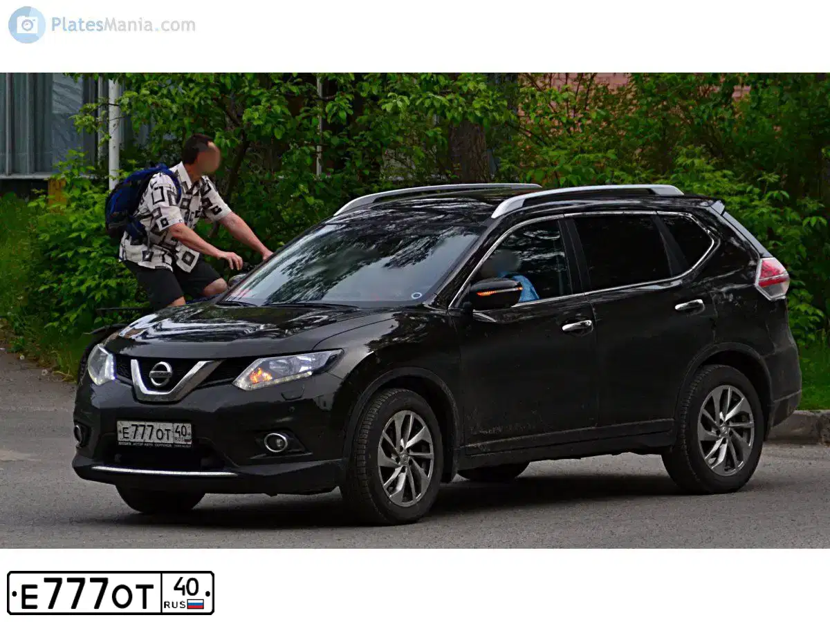Фото автомобиля NISSAN X-TRAIL, 2015 — госномер К078ХК154. Цвет: ЗЕЛЕНЫЙ