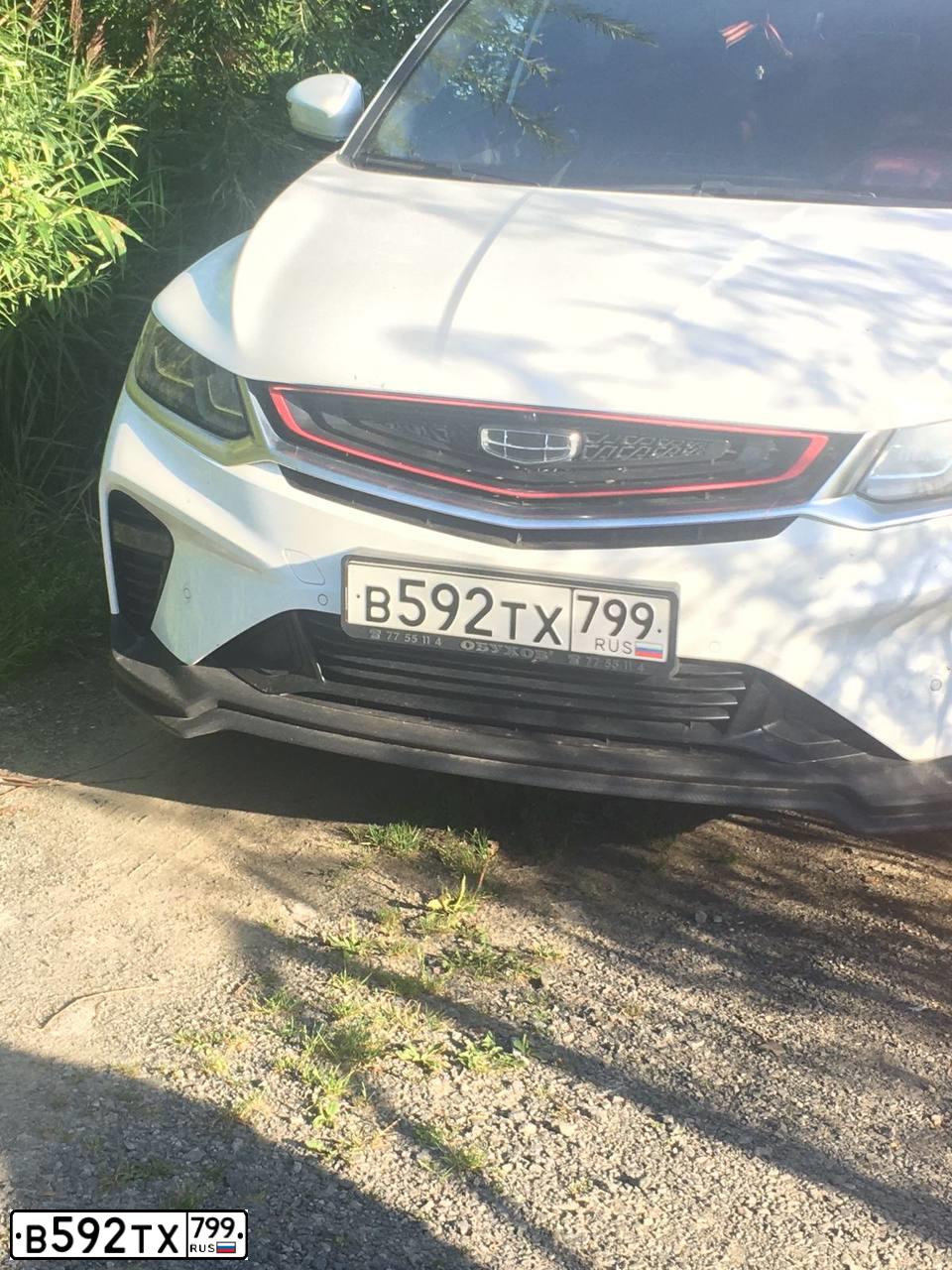 Фото автомобиля GEELY COOLRAY, 2020 — госномер В592ТХ799. Цвет: БЕЛЫЙ