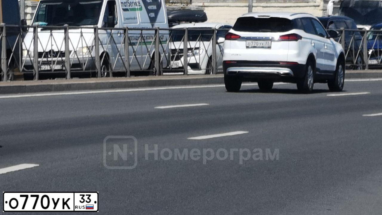 Фото автомобиля GEELY ATLAS PRO, 2023 — госномер О770УК33. Цвет: Белый
