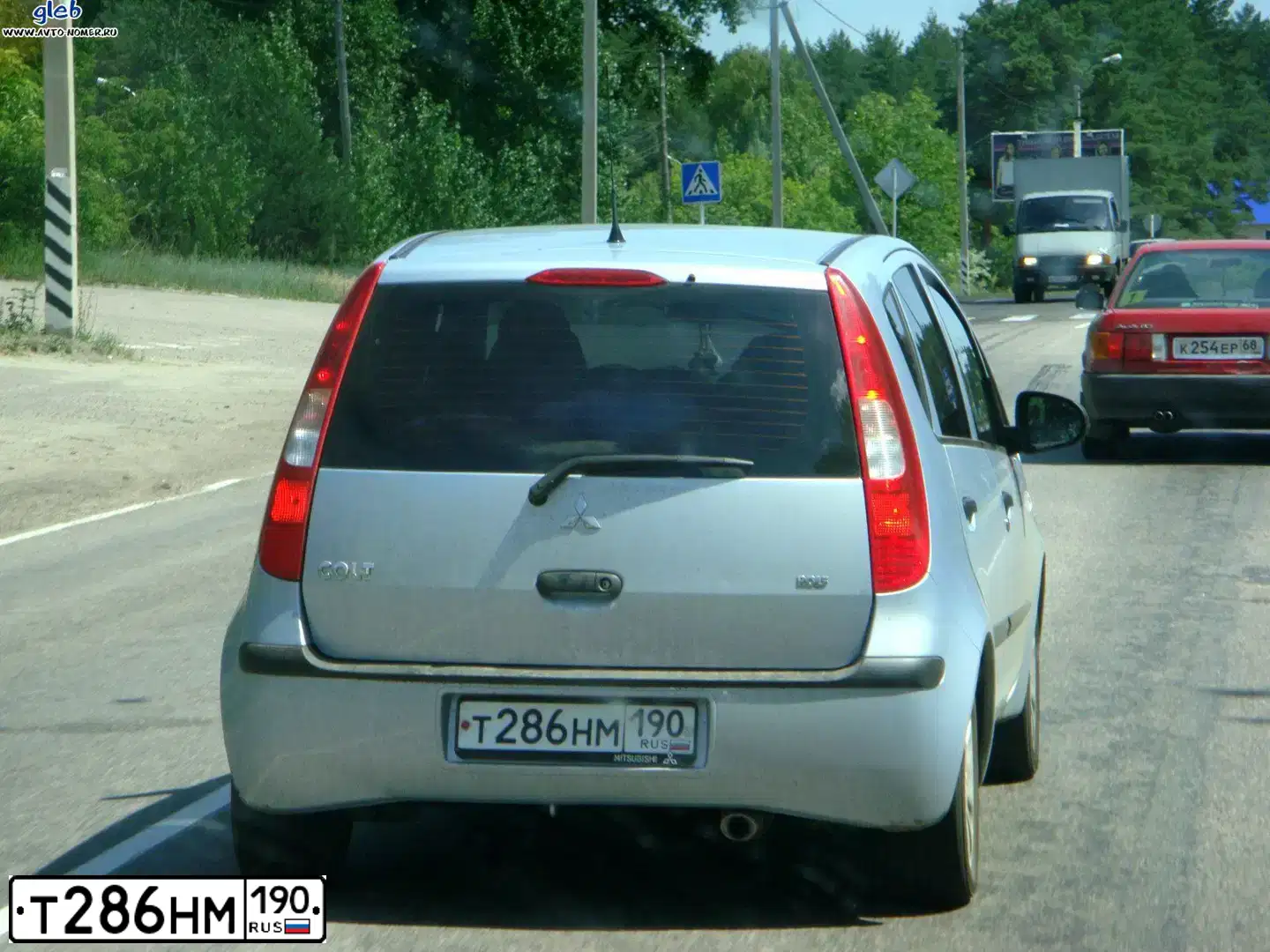 Фото автомобиля MITSUBISHI COLT, 2006 — госномер Т286НМ190. Цвет: ГОЛУБОЙ СВЕТЛЫЙ