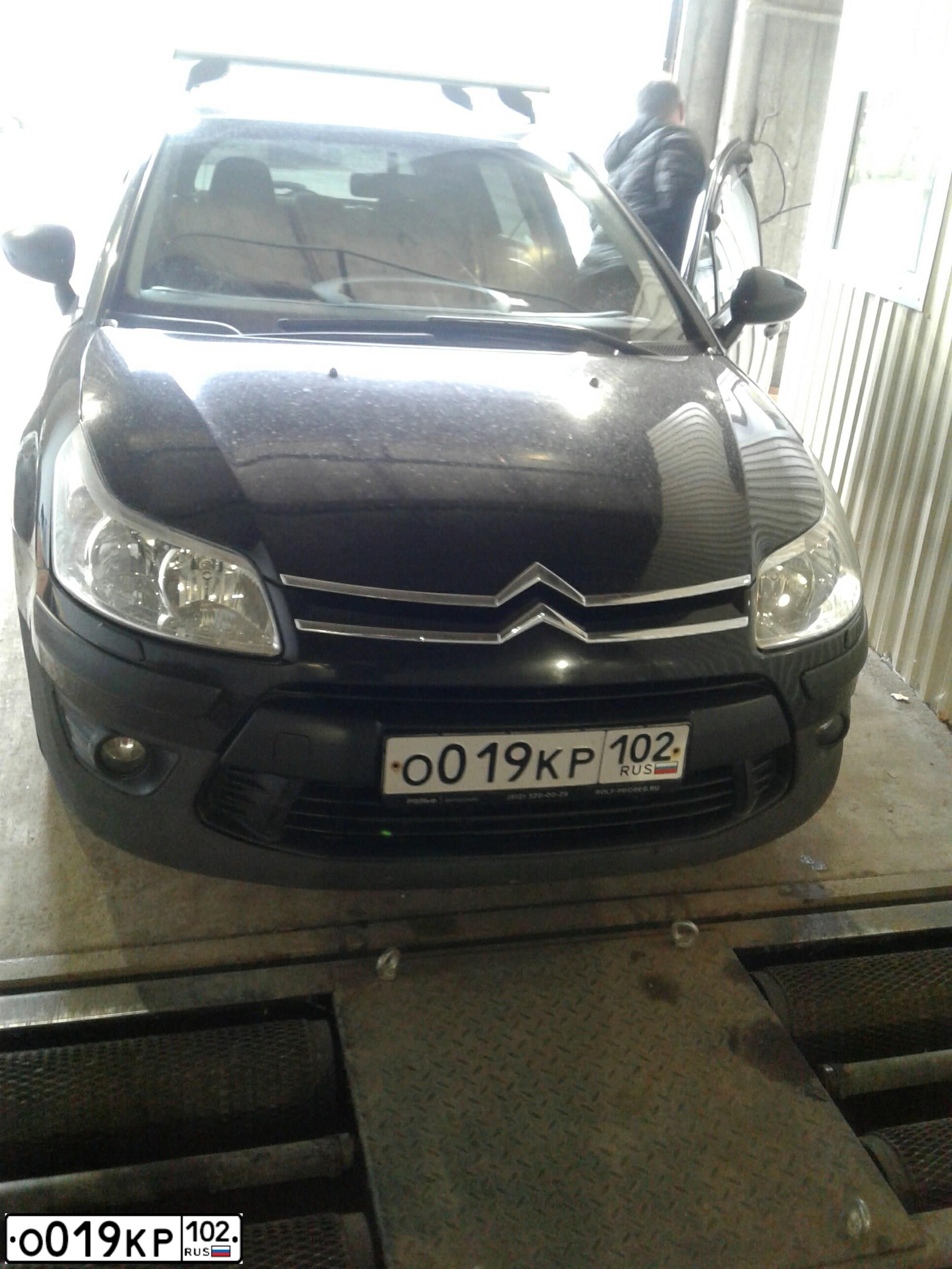 Фото автомобиля CITROEN C4, 2009 — госномер О019КР102. Цвет: ЧЕРНЫЙ
