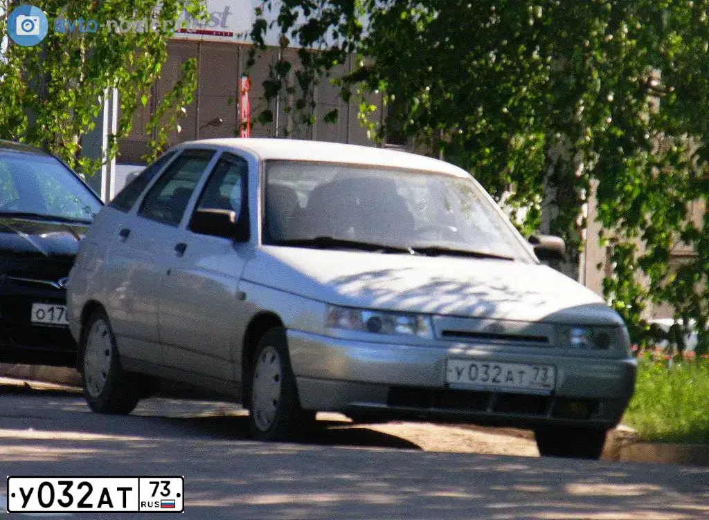 Фото автомобиля LADA 2112, 2006 — госномер Е405СЕ73. Цвет: Светло-Серебристый металлик
