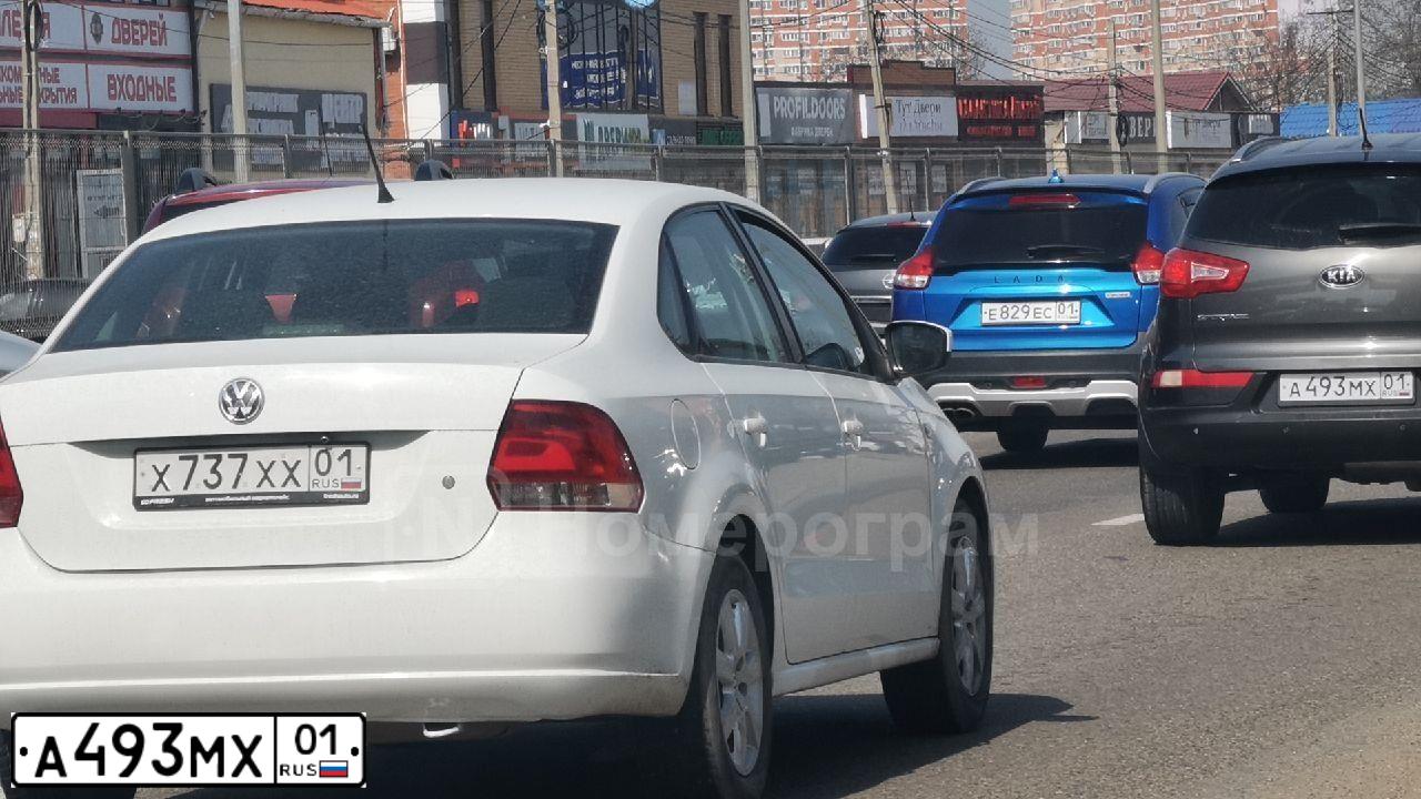 Фото автомобиля KIA SPORTAGE, 2011 — госномер О017РО01. Цвет: Серый