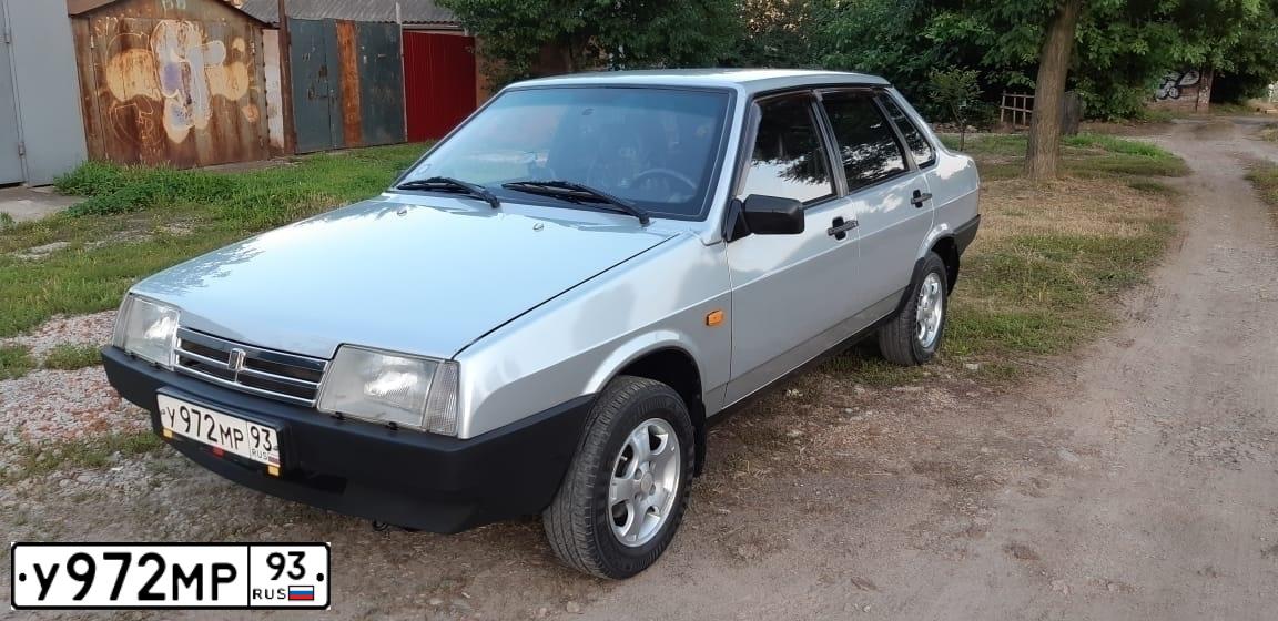 Фото автомобиля LADA 2109 SAMARA, 2003 — госномер У972МР93. Цвет: СЕРЕБРИСТЫЙ