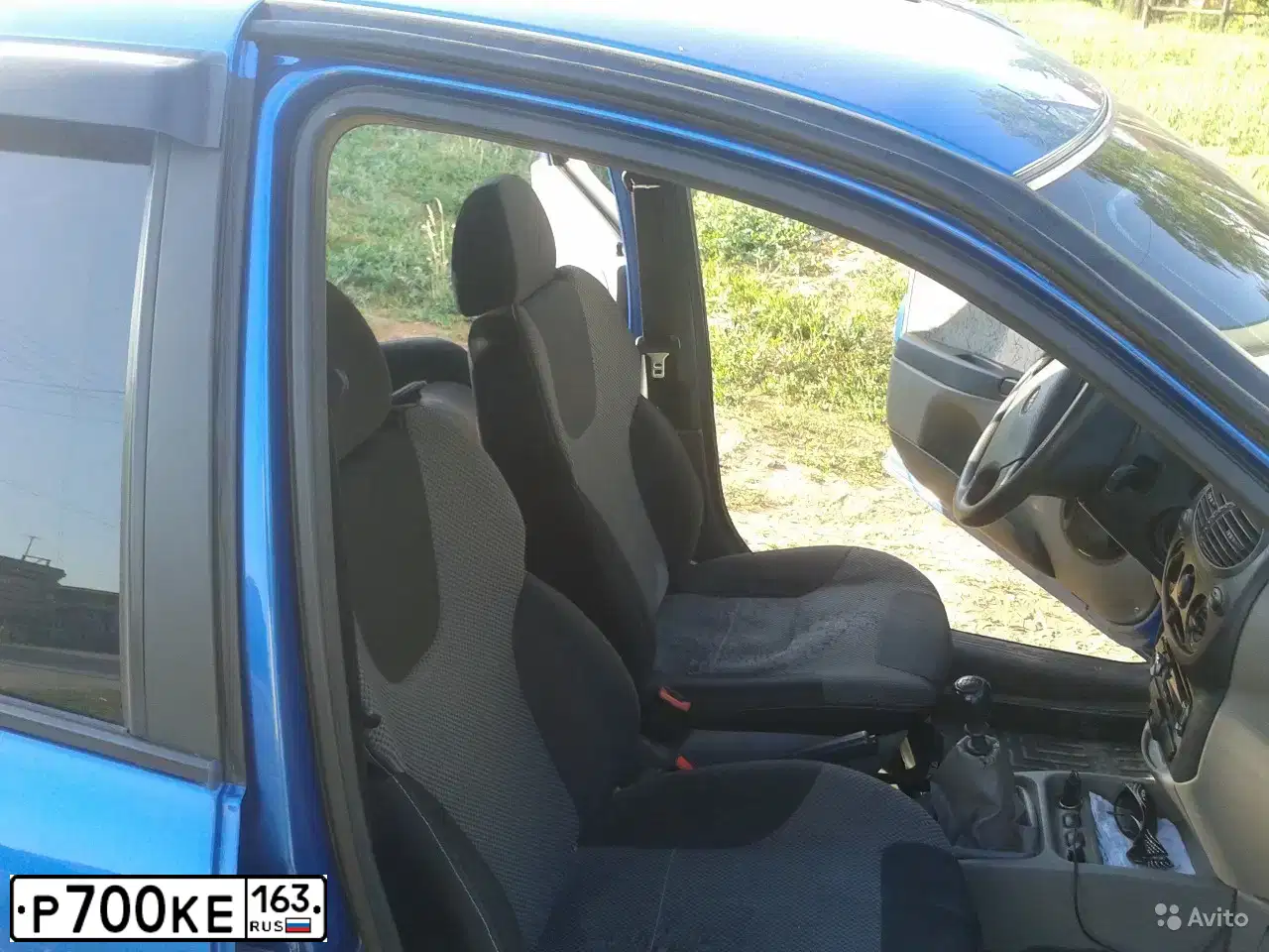 Фото автомобиля LADA 2190 GRANTA, 2013 — госномер М372НО763. Цвет: Серебристый