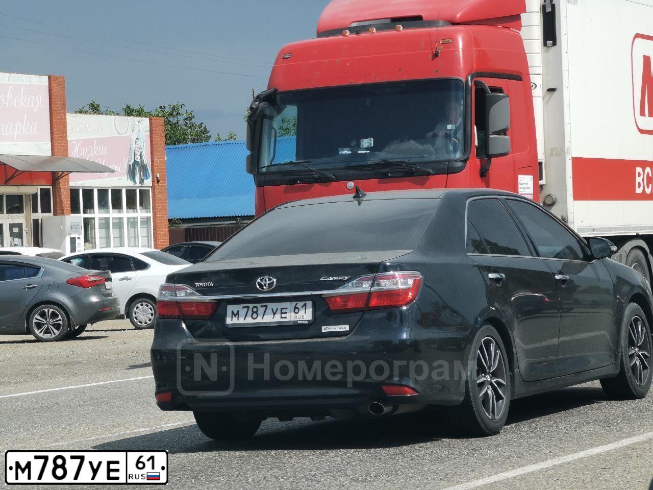 Фото автомобиля TOYOTA CAMRY, 2016 — госномер М787УЕ61. Цвет: ЧЕРНЫЙ МЕТАЛЛИК