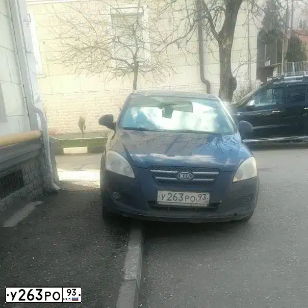 Фото автомобиля KIA CEED, 2008 — госномер К768НА193. Цвет: синий