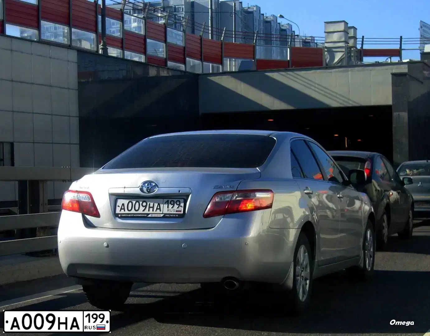 Фото автомобиля TOYOTA CAMRY, 2017 — госномер С017ЕР58. Цвет: ЧЕРНЫЙ МЕТАЛЛИК