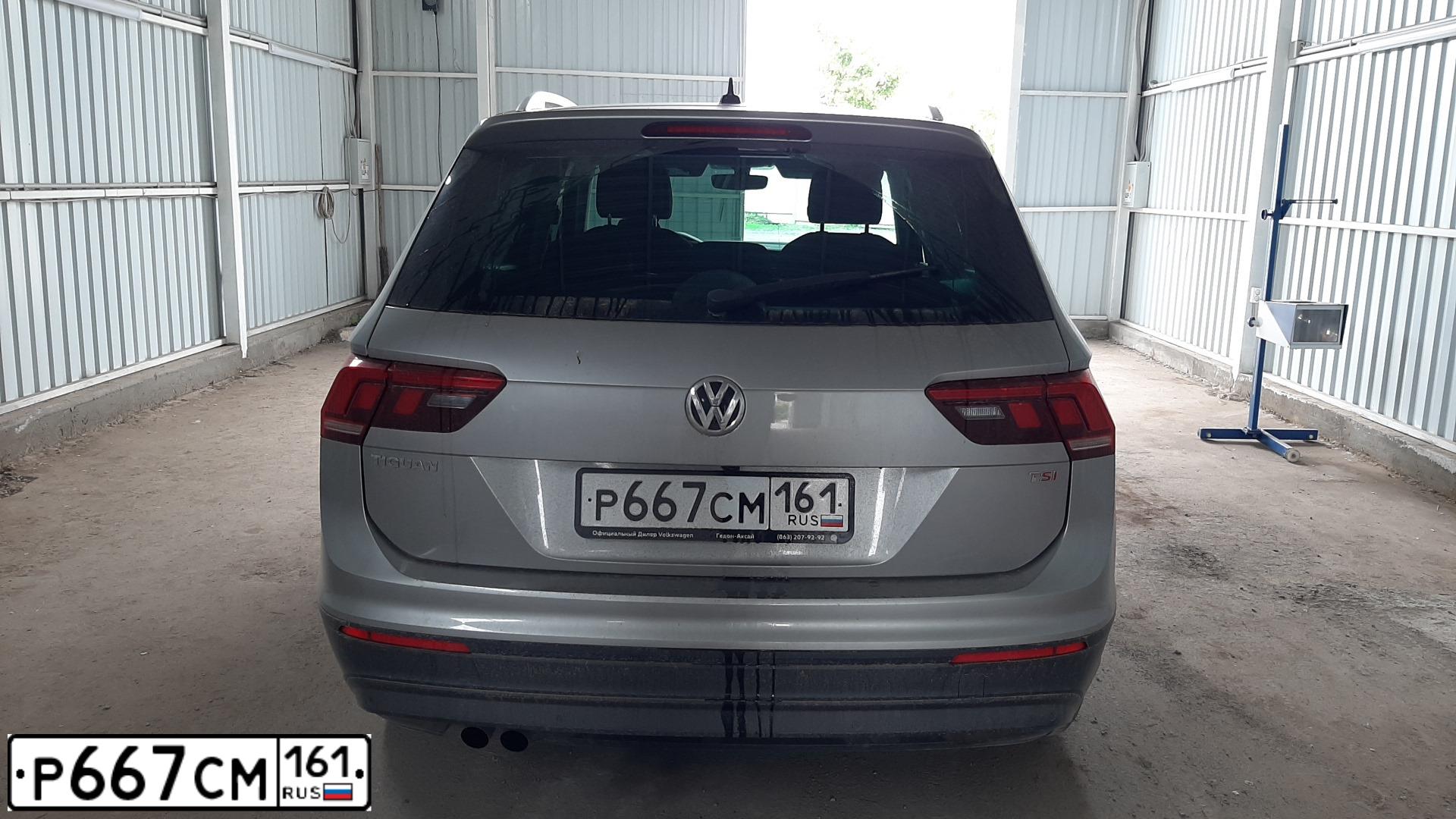 Фото автомобиля VOLKSWAGEN TIGUAN, 2017 — госномер Р667СМ161. Цвет: СЕРЕБРИСТЫЙ