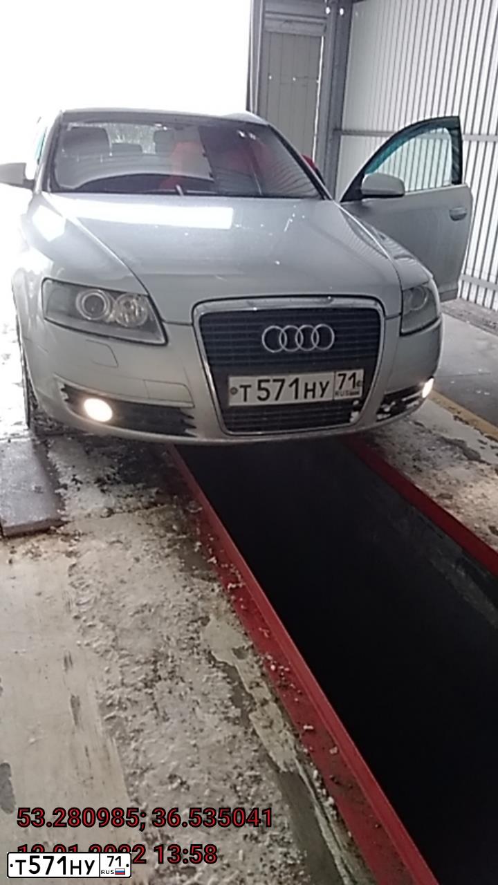 Фото автомобиля AUDI A6, 2004 — госномер Н915ТА60. Цвет: Серебристый