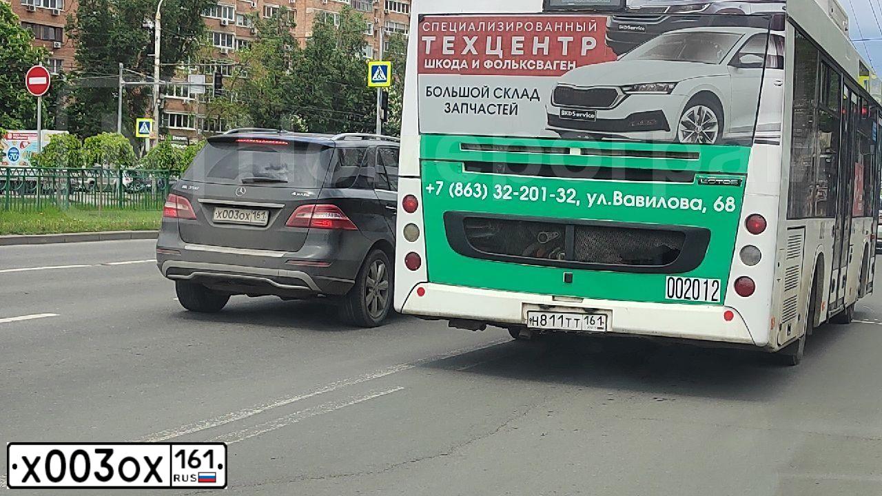 Фото автомобиля LEXUS RX, 2012 — госномер А888СВ134. Цвет: БРОНЗОВЫЙ