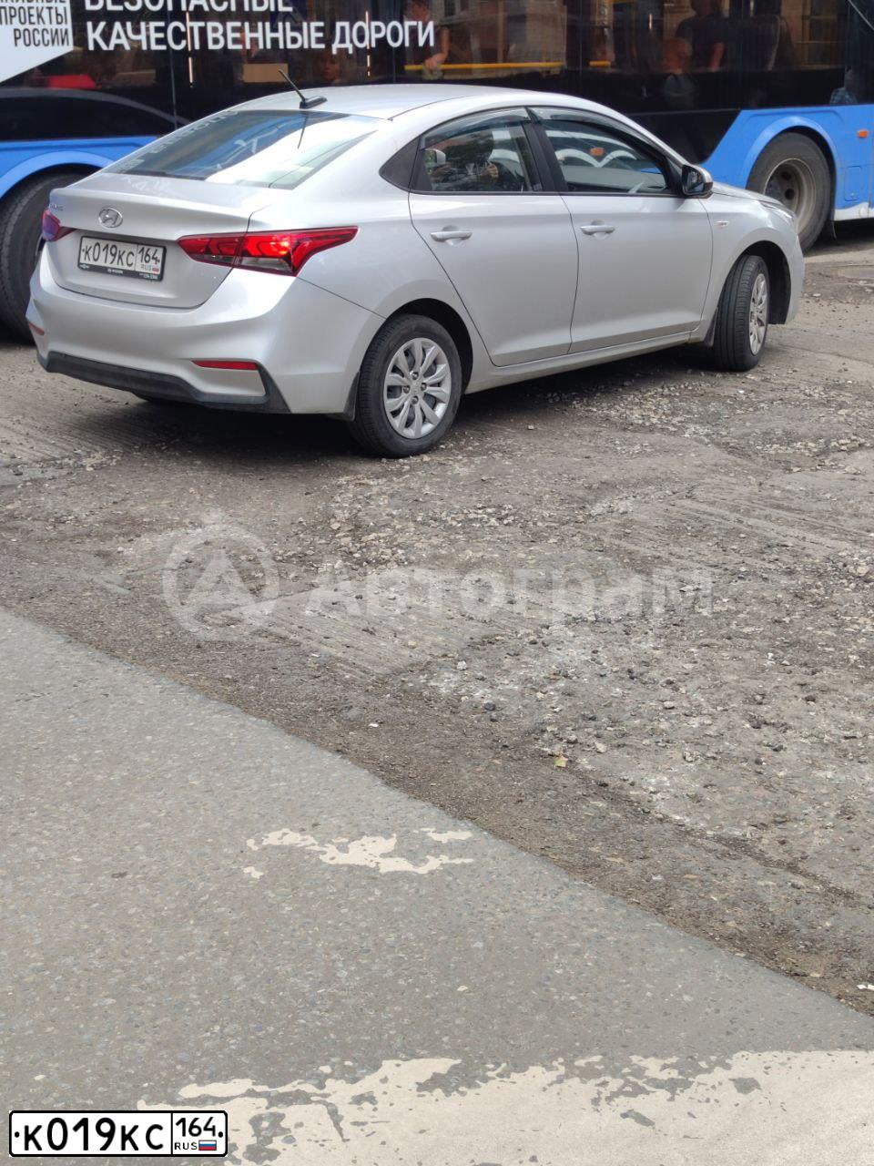 Фото автомобиля HYUNDAI SOLARIS, 2017 — госномер К019КС164. Цвет: Серебристый