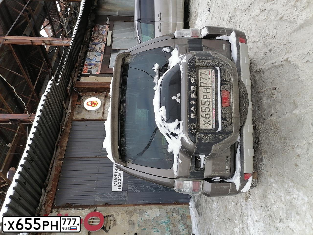 Фото автомобиля MITSUBISHI PAJERO, 2015 — госномер Н694АА799