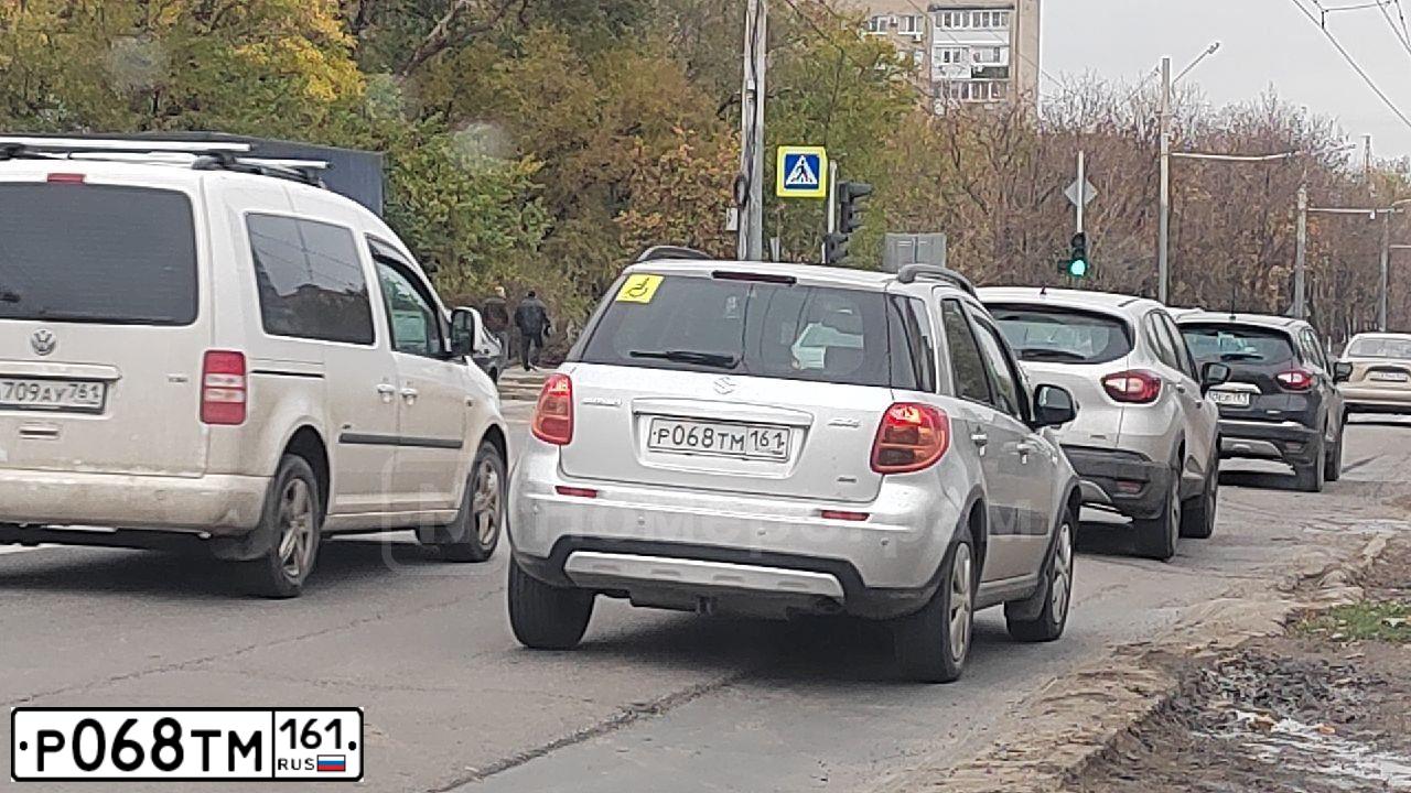 Фото автомобиля GAZ 2705 EL, 1999 — госномер Т068МР161. Цвет: СЕРО-БЕЛЫЙ