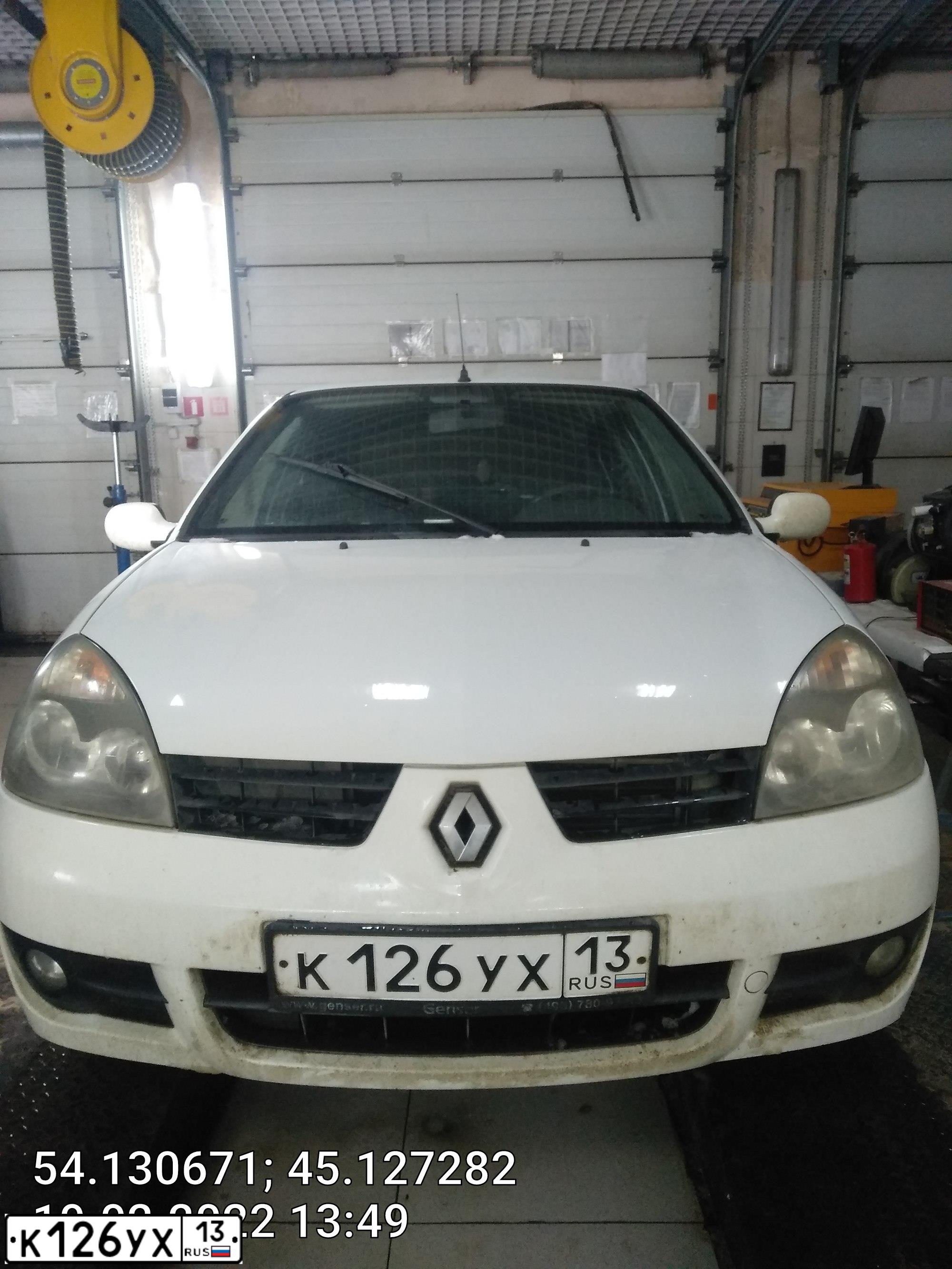 Фото автомобиля RENAULT SYMBOL, 2007 — госномер А303СР199. Цвет: БЕЛЫЙ
