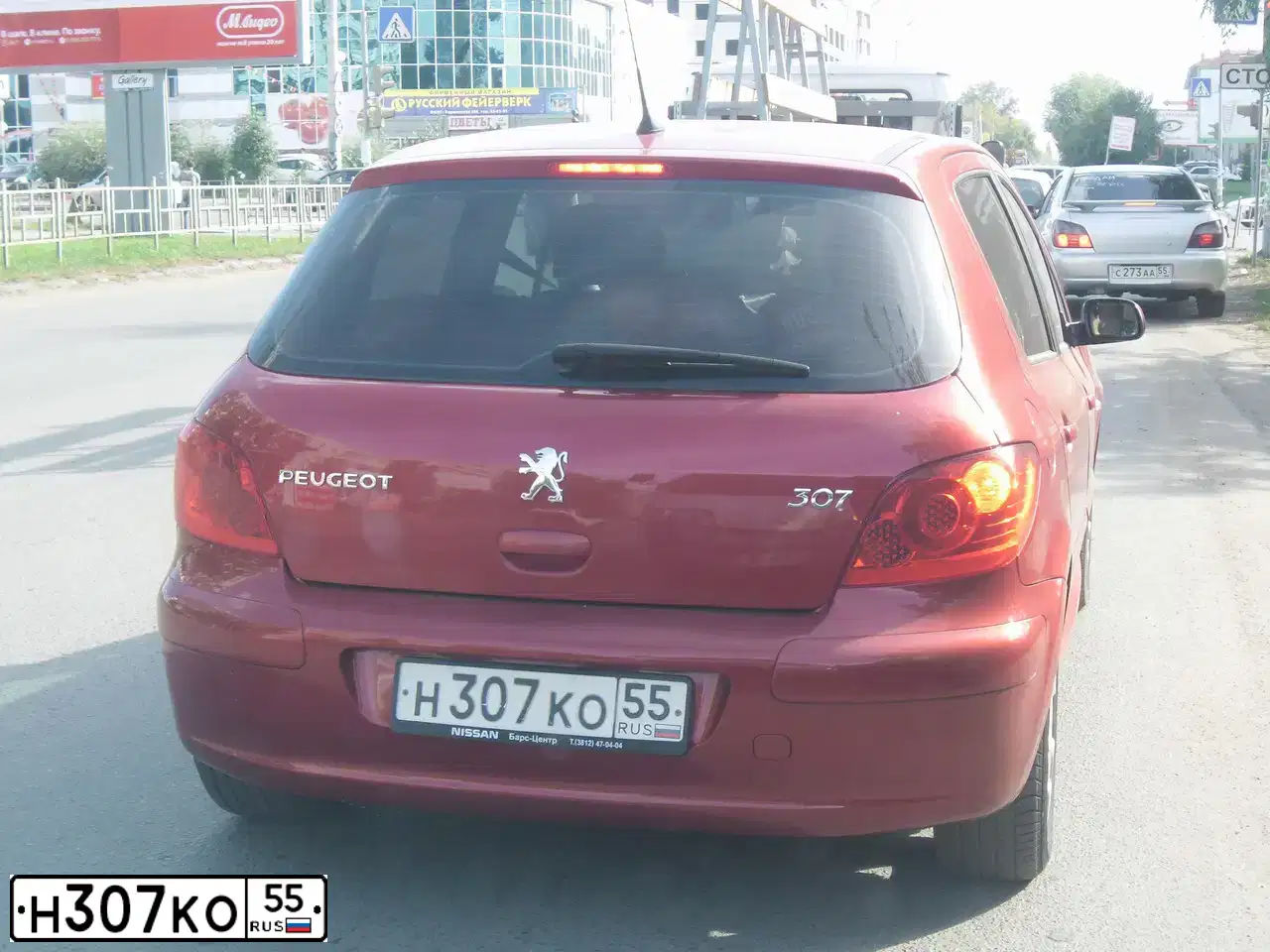 Фото автомобиля PEUGEOT 307, 2007 — госномер Х513НУ55. Цвет: Красный