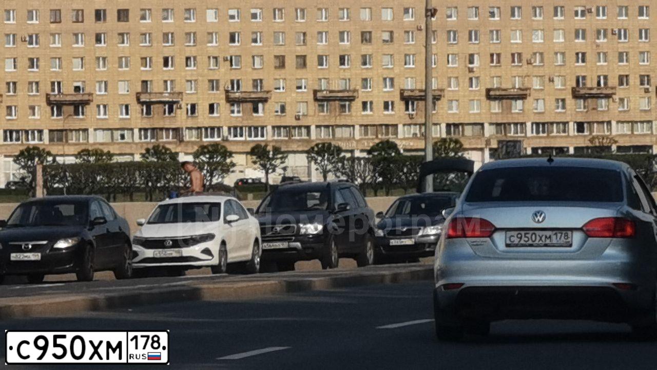 Фото автомобиля VOLKSWAGEN JETTA, 2014 — госномер О156ОА761