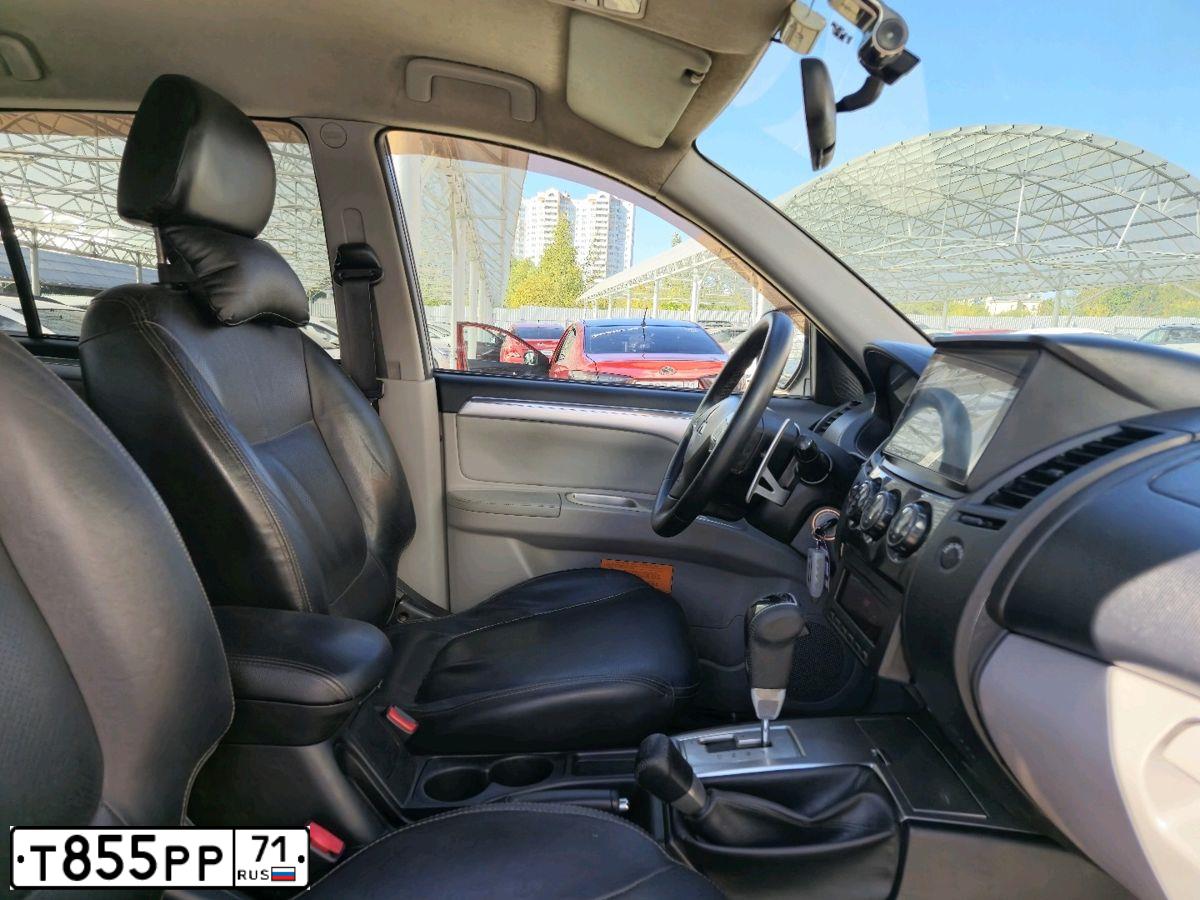 Фото автомобиля MITSUBISHI Pajero, 2010 — госномер Т855РР71