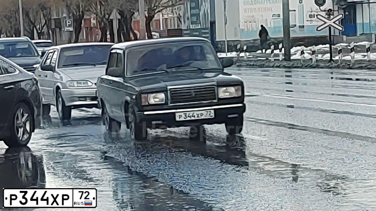 Фото автомобиля LADA 2107, 2007 — госномер В159ОР72. Цвет: Темно-зеленый