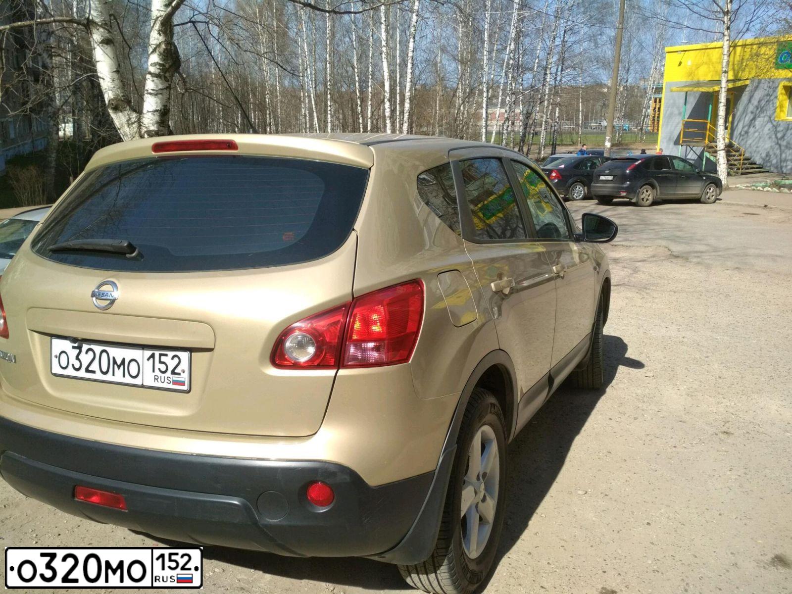 Фото автомобиля NISSAN QASHQAI, 2007 — госномер О320МО152. Цвет: ЗОЛОТИСТЫЙ