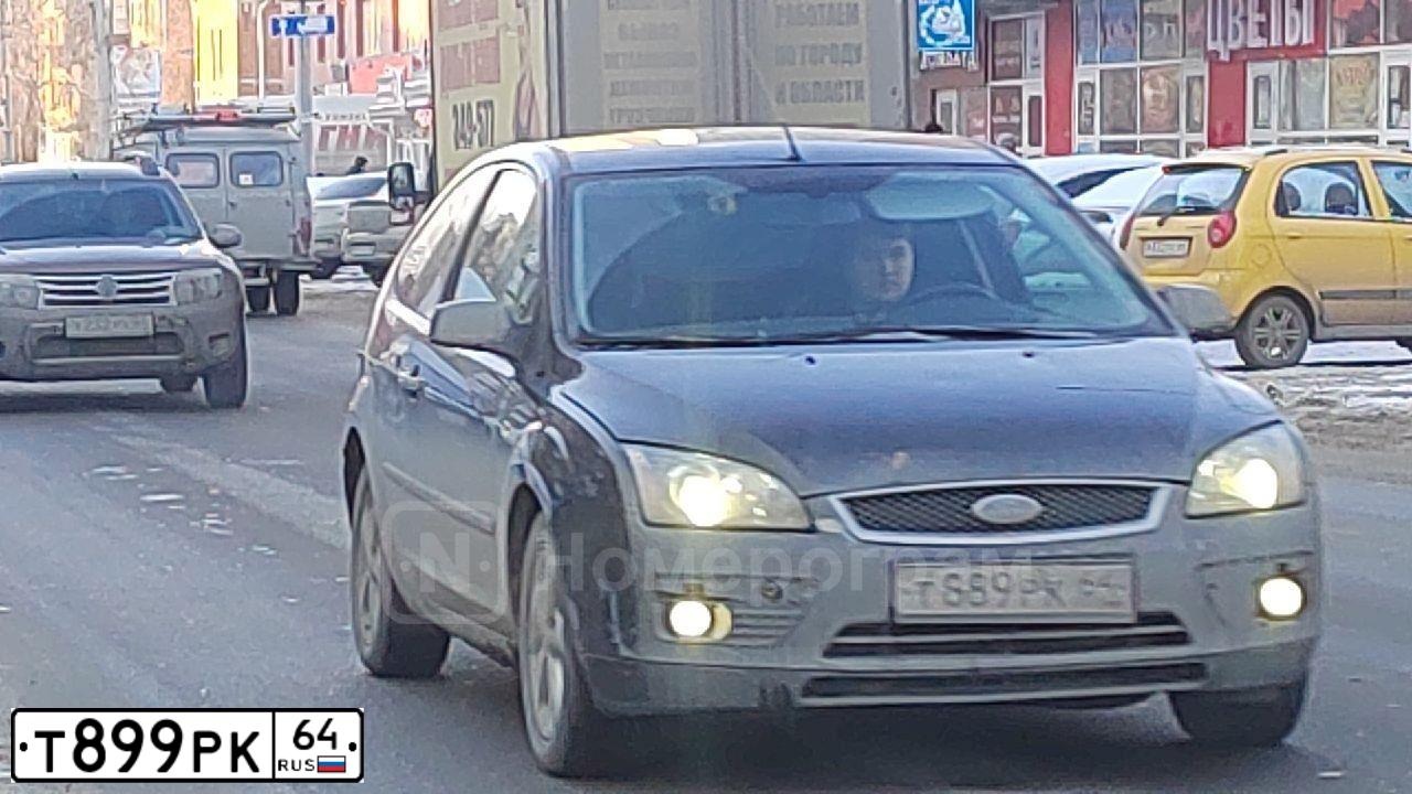 Фото автомобиля RENAULT DUSTER, 2013 — госномер В199ХС64. Цвет: Белый