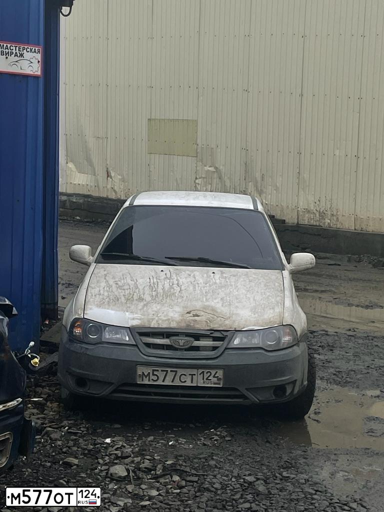 Фото автомобиля UAZ 3163 PATRIOT, 2020 — госномер М577ОТ124. Цвет: ЧЕРНЫЙ