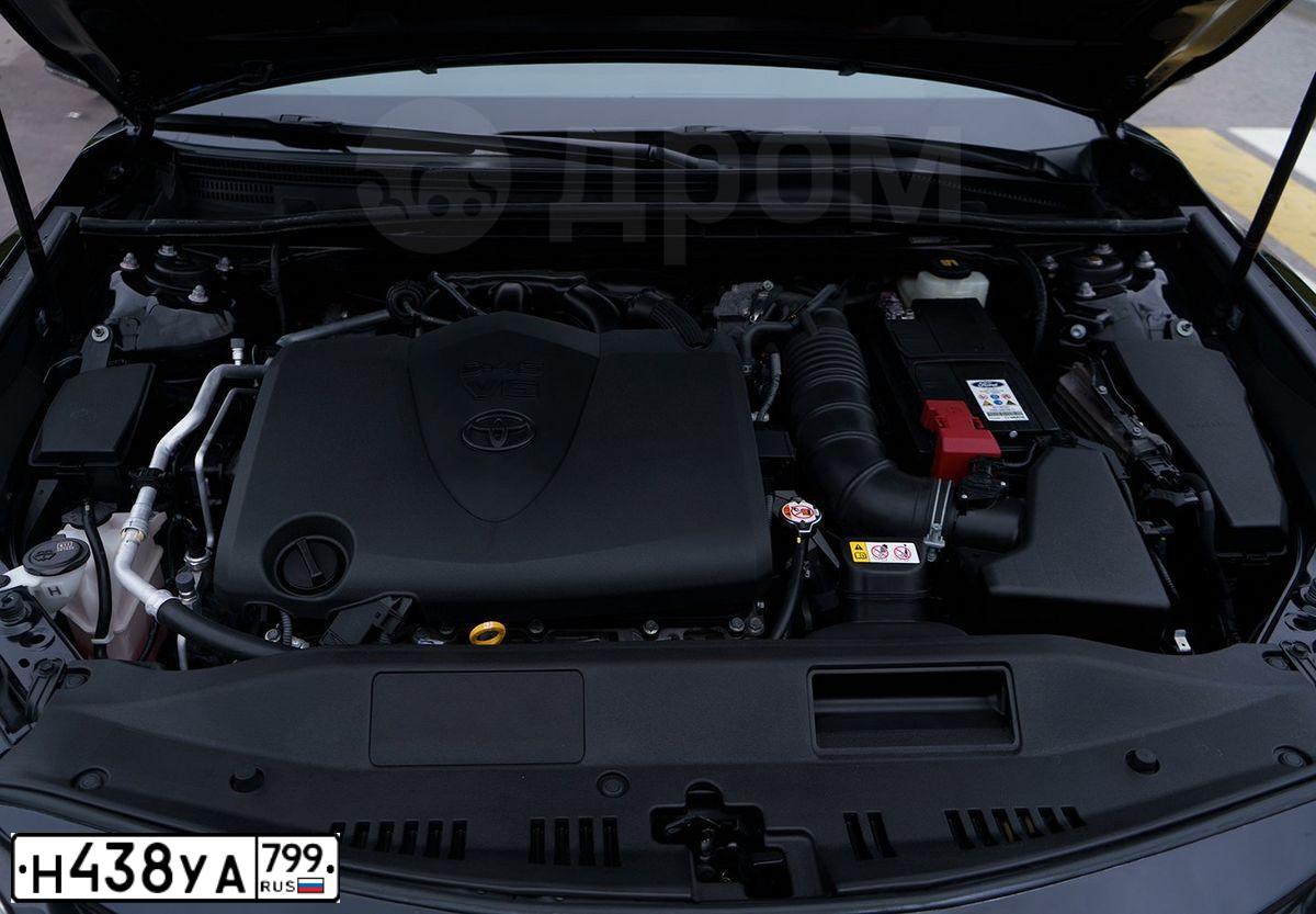 Фото автомобиля TOYOTA ТОЙОТА КАМРИ, 2019 — госномер С441ВТ550. Цвет: ЧЕРНЫЙ МЕТАЛИК