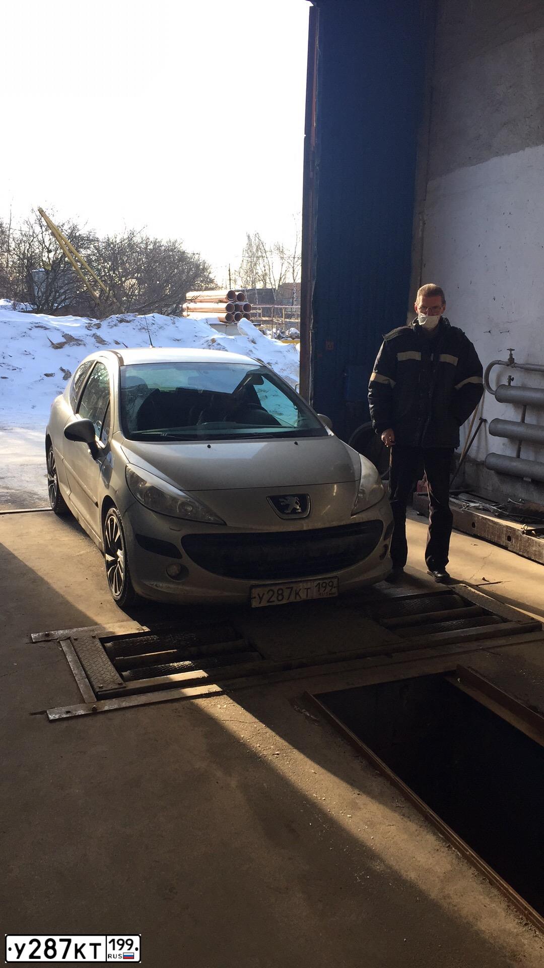Фото автомобиля PEUGEOT 207, 2008 — госномер Е551УН69