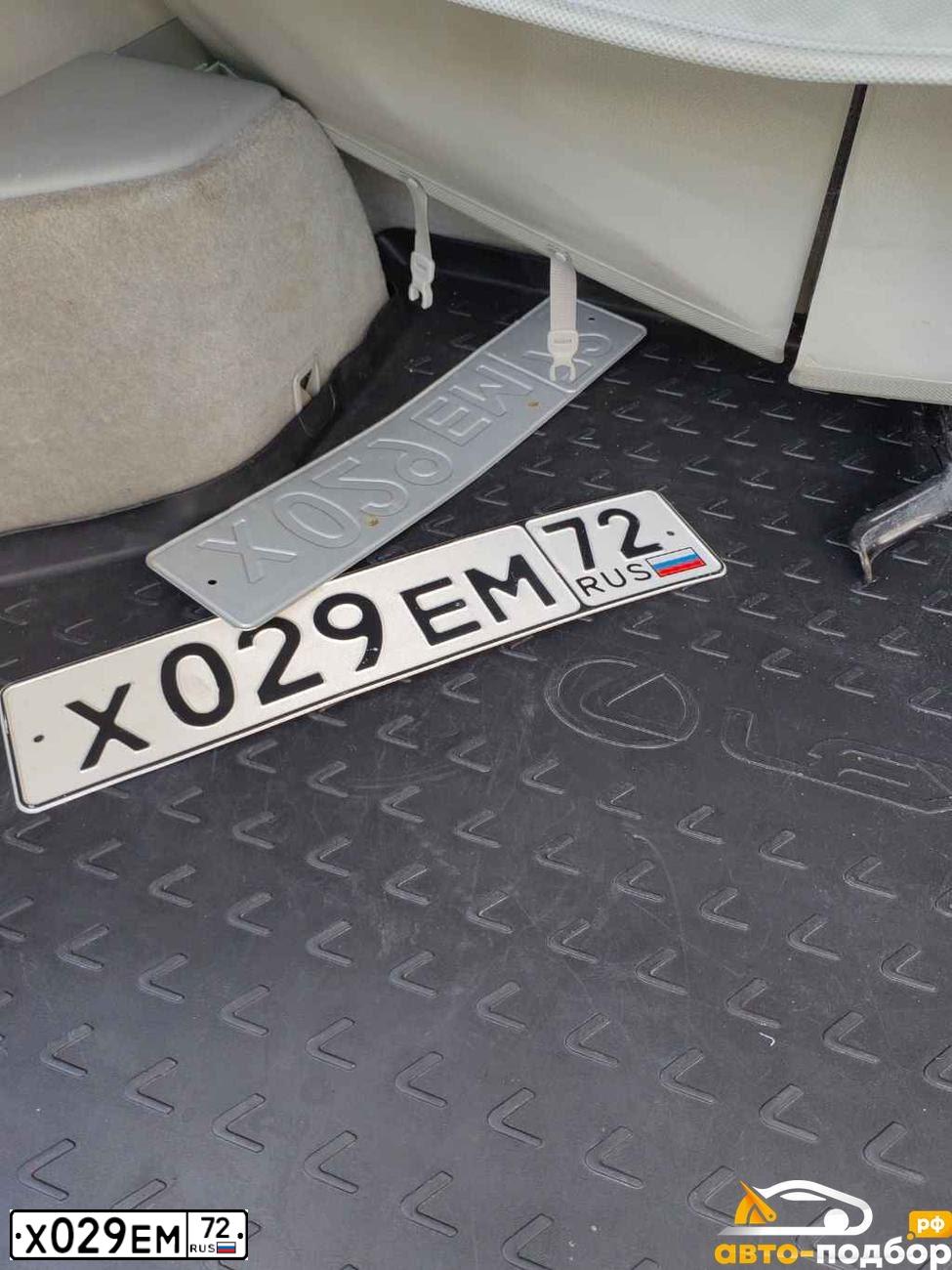Фото автомобиля LEXUS RX, 2008 — госномер Е878КТ72. Цвет: СВЕТЛО ГОЛУБОЙ