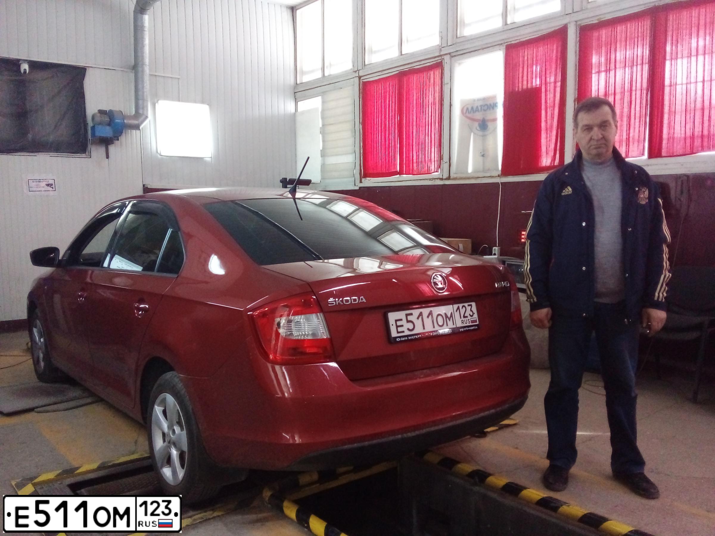 Фото автомобиля SKODA RAPID, 2014 — госномер Н696КЕ82. Цвет: Красный