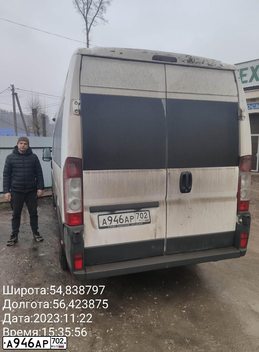 Фото автомобиля PEUGEOT BOXER, 2010 — госномер А946АР702. Цвет: Белый