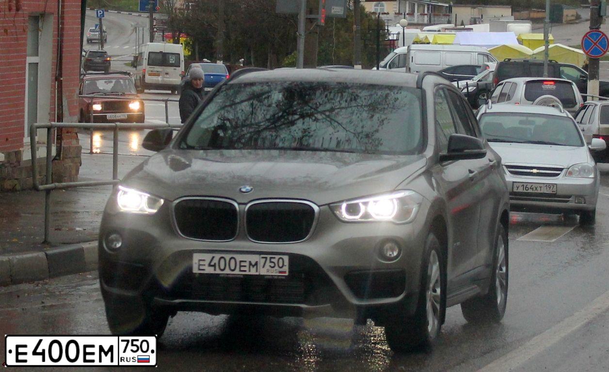 Фото автомобиля BMW X1, 2017 — госномер О388ТЕ71. Цвет: Серый