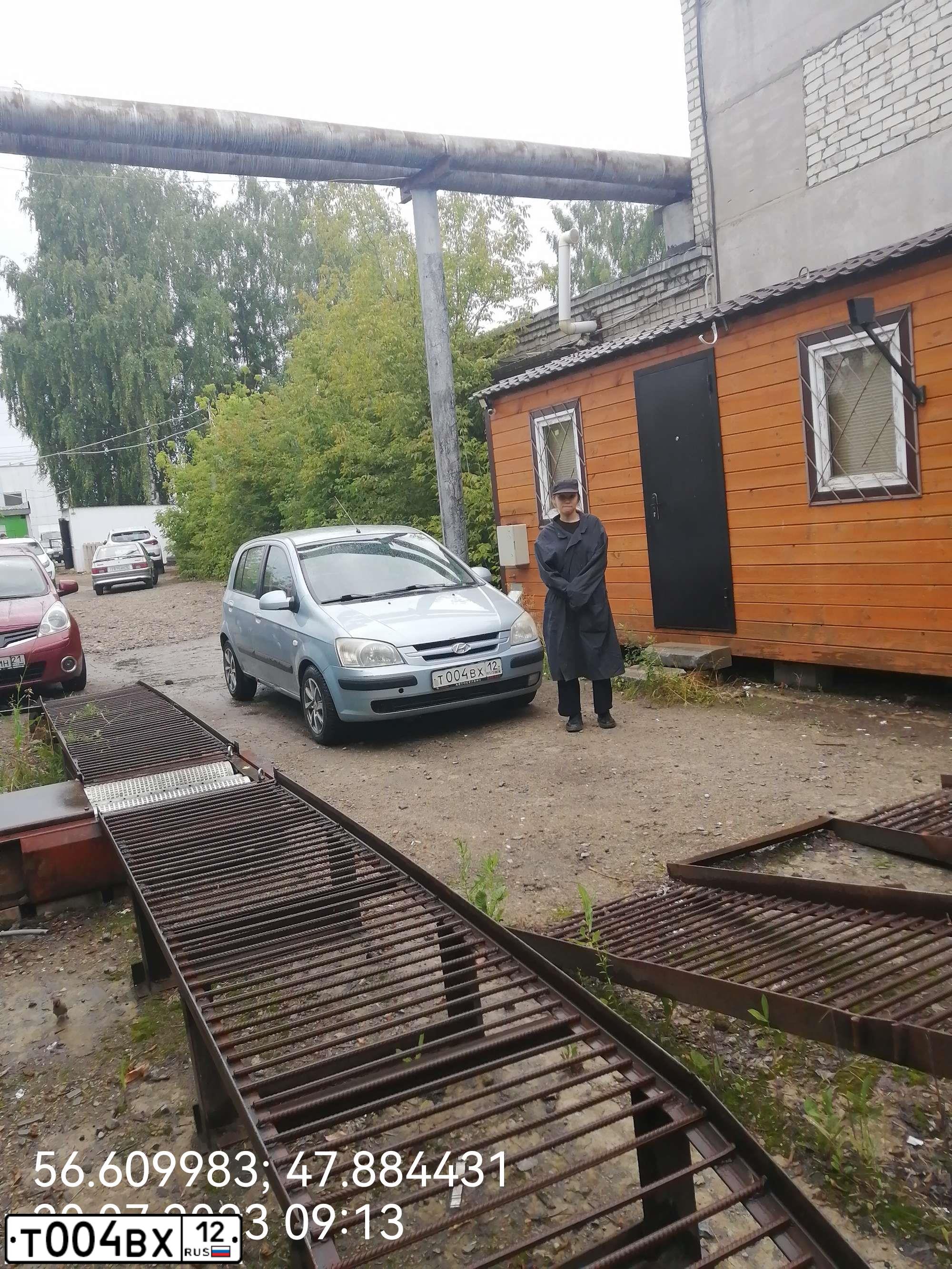 Фото автомобиля HYUNDAI GETZ, 2004 — госномер Х521РВ12. Цвет: СВЕТЛО-ГОЛУБОЙ