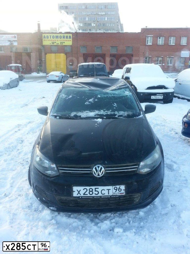 Фото автомобиля VOLKSWAGEN POLO, 2012 — госномер Х285СТ96. Цвет: ЧЕРНЫЙ